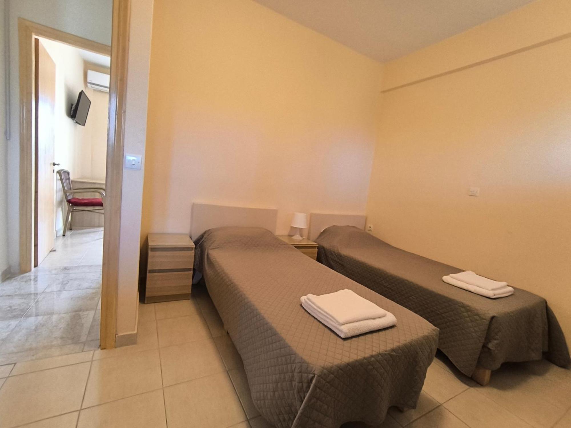 Aloda Summer House Roda  Esterno foto